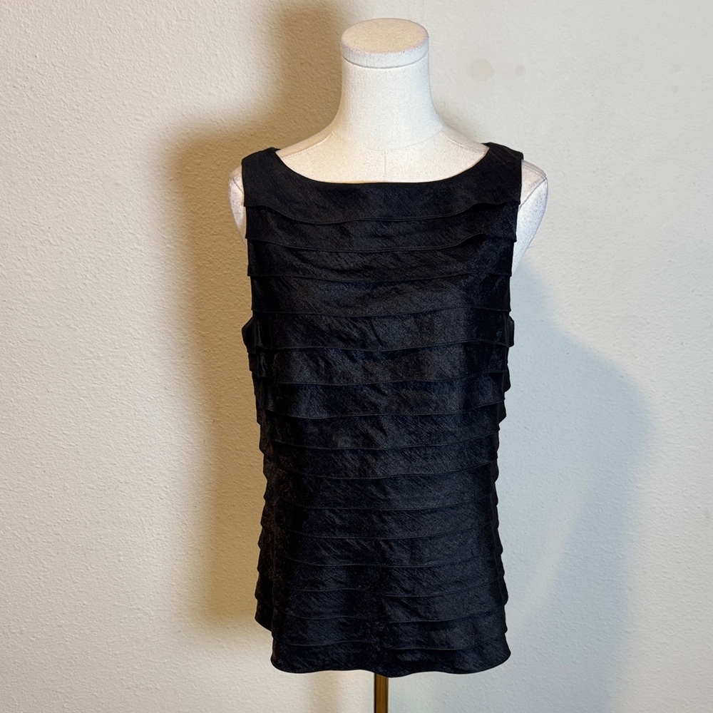 Erin Paige Elegant Tiered Sleeveless Blouse size 10